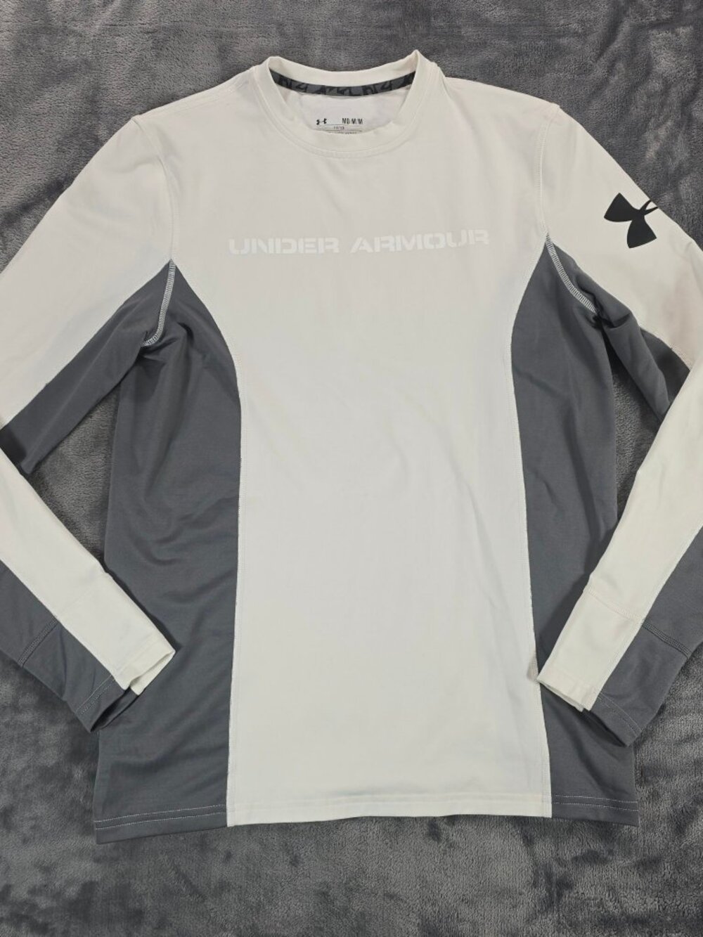 Under Armour ColdGear Fitted Long Sleeve Shirt Mens M White Gray Performance